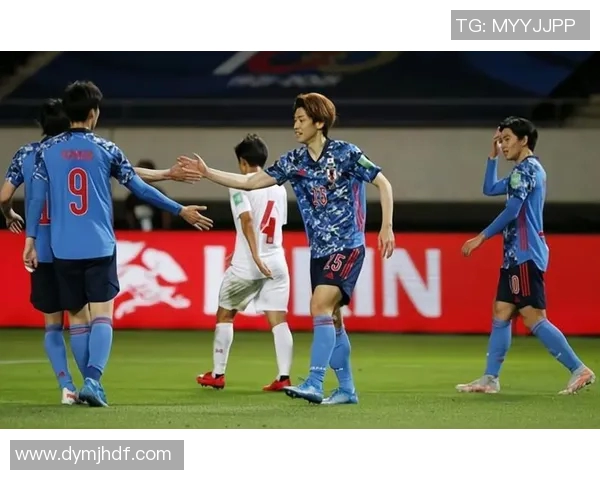 北京排球队团队协作引发热议球迷对战术配合和默契度的不同看法