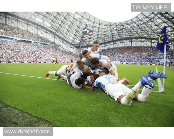 上海羽毛球队以72分领跑欧锦赛积分榜引发足球界关注 上海羽毛球队以72分领跑欧锦赛积分榜引发足球界关注